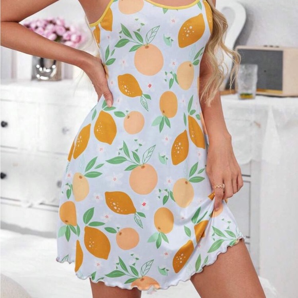 Lemon Nightgown by SilkRose - Picture 5 of 13